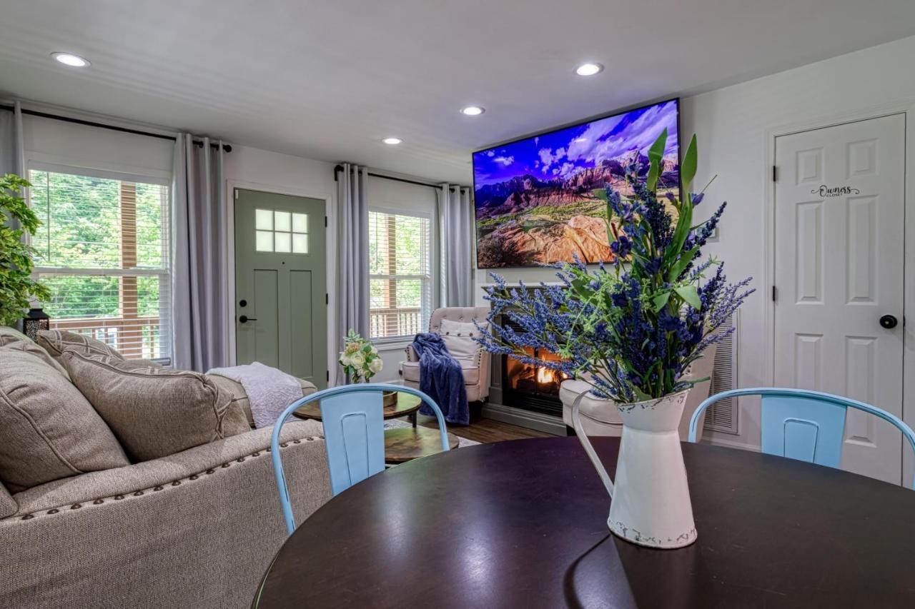 Great Location - Hot Tub - Dog Friendly Βίλα Sevierville Εξωτερικό φωτογραφία