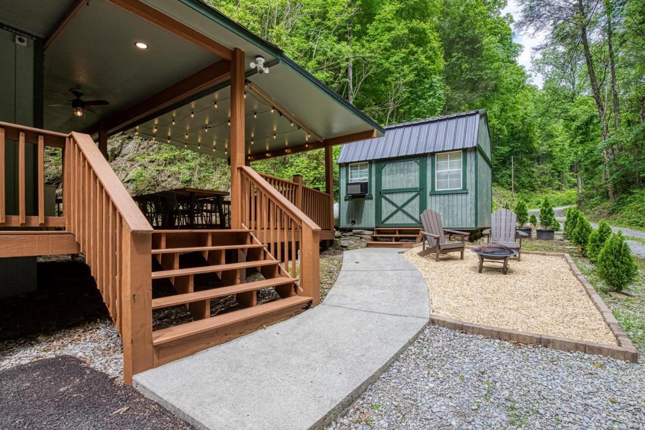 Great Location - Hot Tub - Dog Friendly Βίλα Sevierville Εξωτερικό φωτογραφία