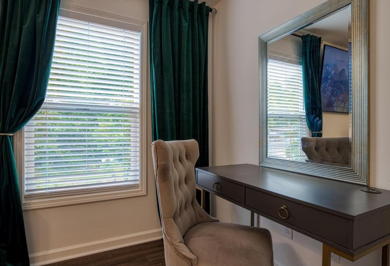 Great Location - Hot Tub - Dog Friendly Βίλα Sevierville Εξωτερικό φωτογραφία